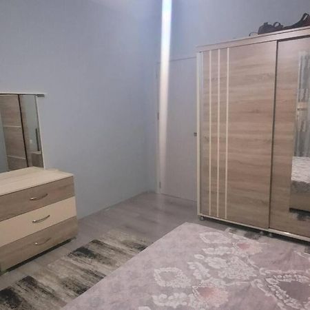 Lovely 2-Bedroom Apartment Skopje Bagian luar foto